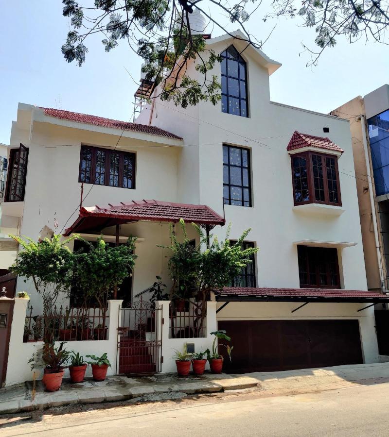 The Rustic Manor - Homestay Bangalore Ngoại thất bức ảnh