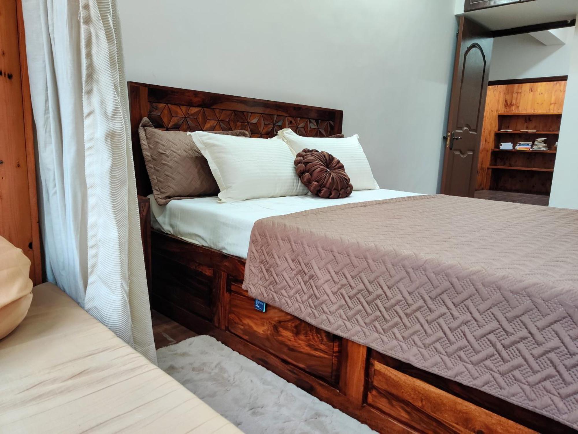 The Rustic Manor - Homestay Bangalore Ngoại thất bức ảnh